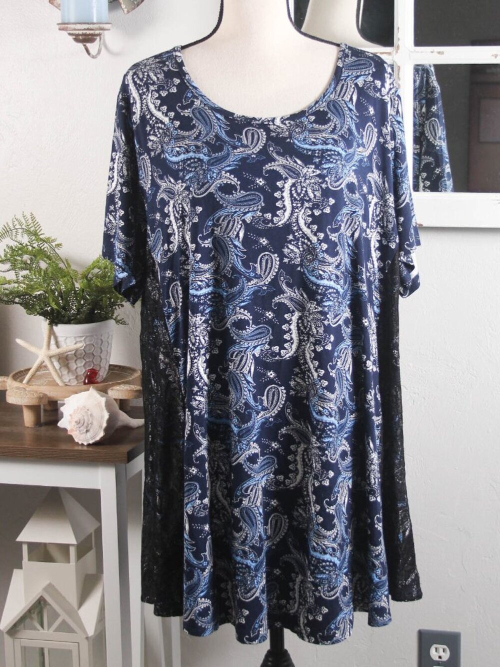 LARACE 4X Blue Paisley Tunic Top Lace Hem Plus Size NWT Flowy Boho Blouse